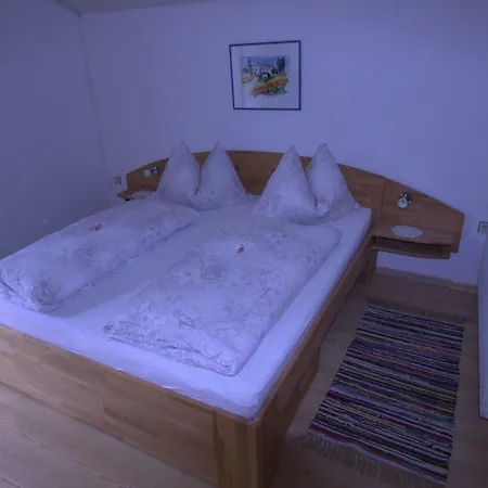 Hausmenneweger Apartment *